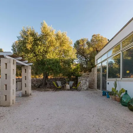 Mediterranean With Private Pool And Garden فيلة أوستوني